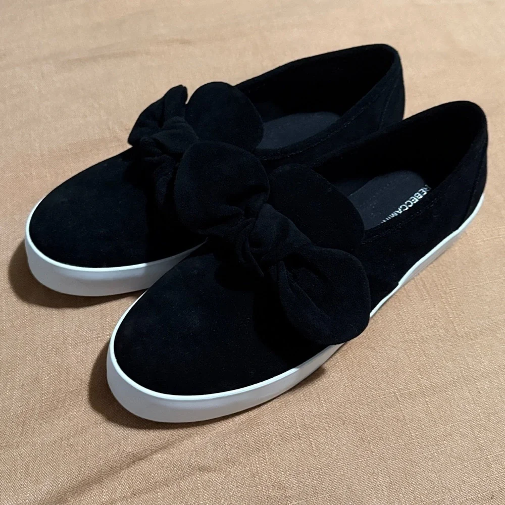 REBECCA MINKOFF
Stacey Bow Platform
Sneaker In Black - Picture 2 of 8
